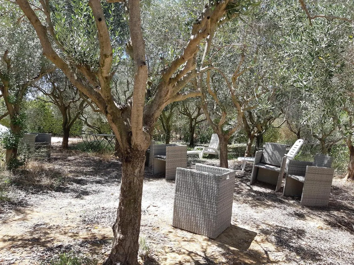 منزل الضيف Saint-Zacharie  في La Marie Blanche منزل ريفي
